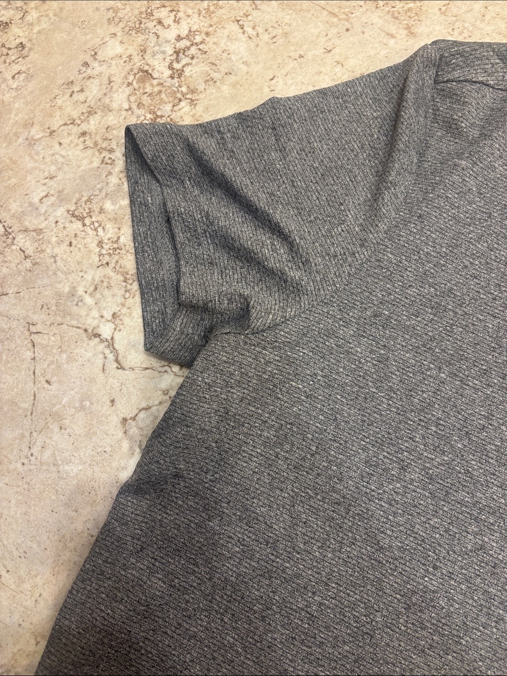 Men’s Workout Shirt Lot - Picture 4 of 8